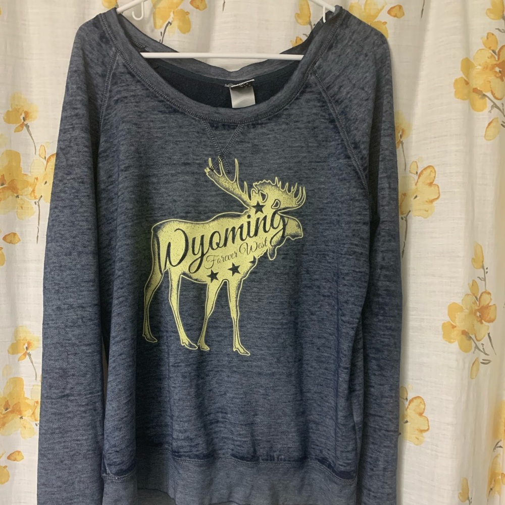 Wyoming sweatshirt.